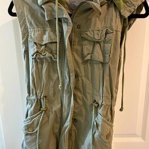 Fashionomics utility vest